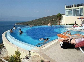 Royal Heights Apartments Bogazici Esterno foto